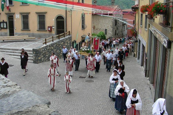 Processione a S. Pietro